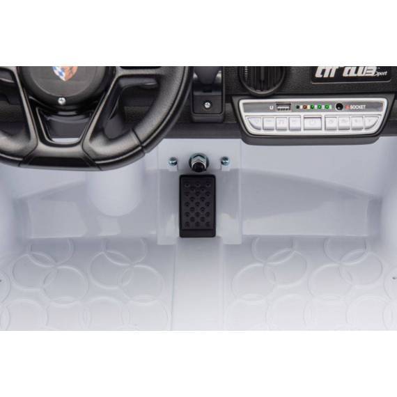 Battery-powered Car S322 White 4x4